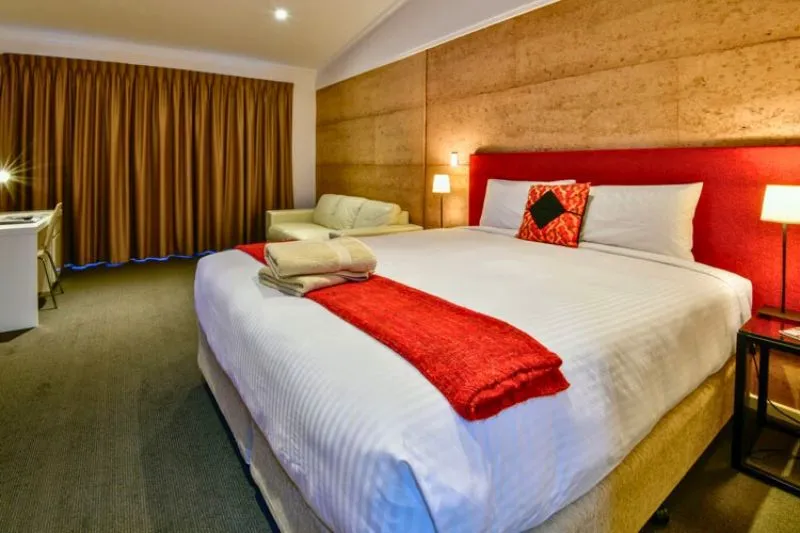 Deluxe King Motel Room