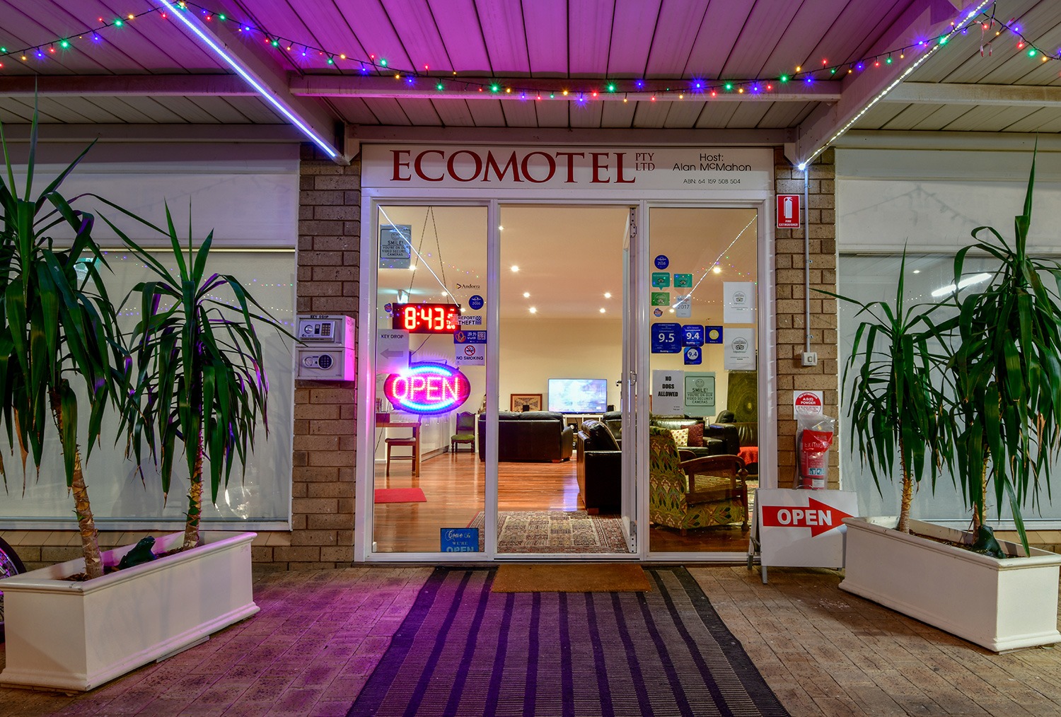 Gated entry and CCTV at Crossroads Ecomotel Port Augusta